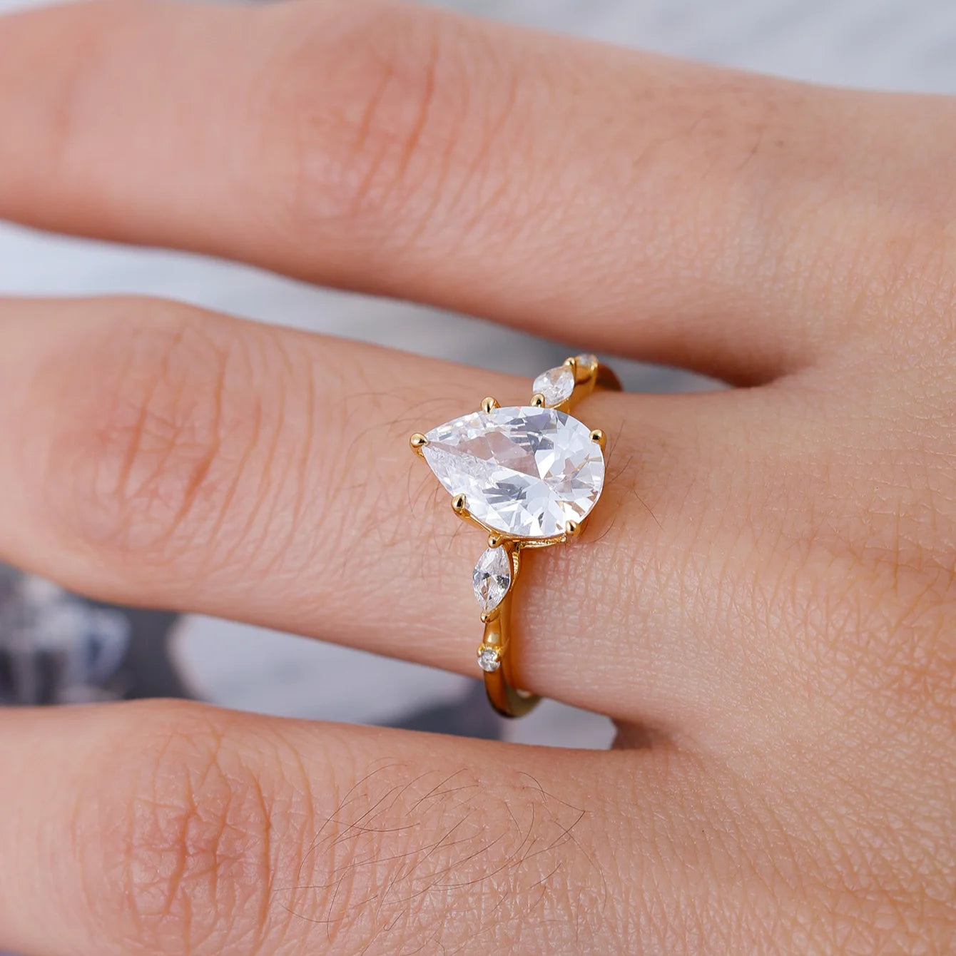 S925 Sterling Silver 2CT Teardrop Moissanite Ring Unisex