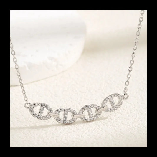 Elegant Zircon Pendant Necklace S925 Silver Clavicle Chain