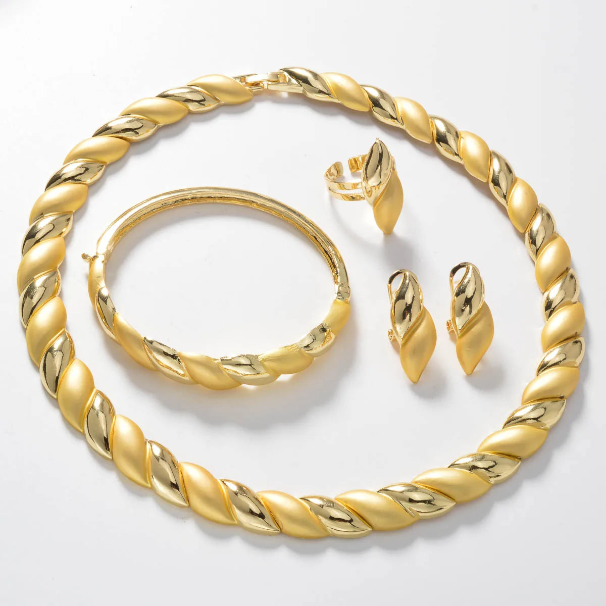 Luxury Dubai Jewelry Set Necklace Ring Earrings Bracelet