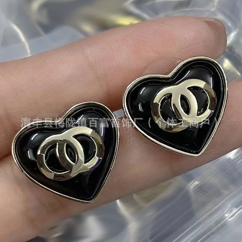 Double C Peach Heart Diamonds Retro Stud Earrings Versatile