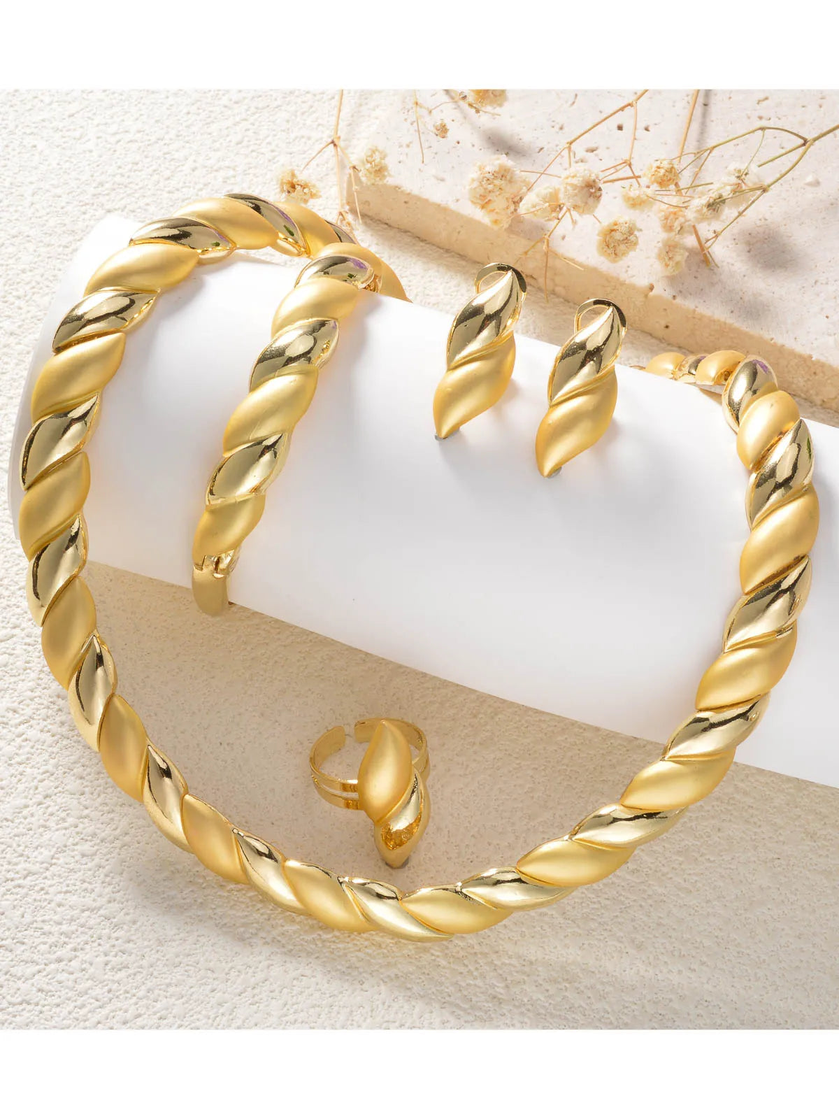 Luxury Dubai Jewelry Set Necklace Ring Earrings Bracelet