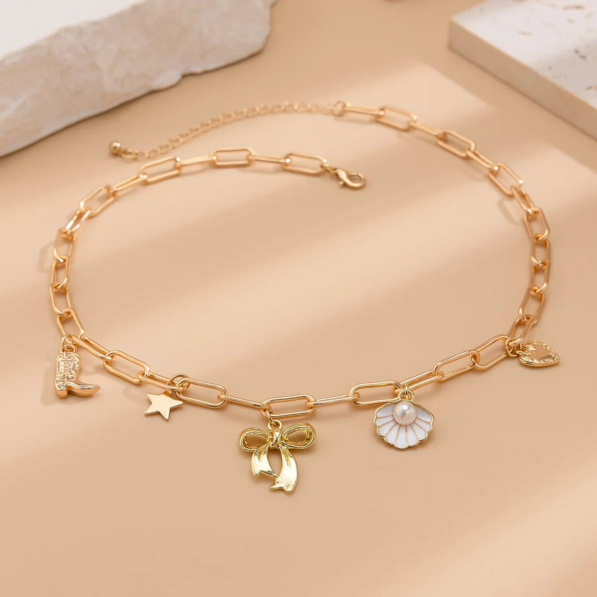 NONECN Fashion Bow Scallop Chain Necklace With Imitation Pearl