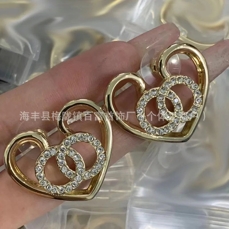 Double C Peach Heart Diamonds Retro Stud Earrings Versatile